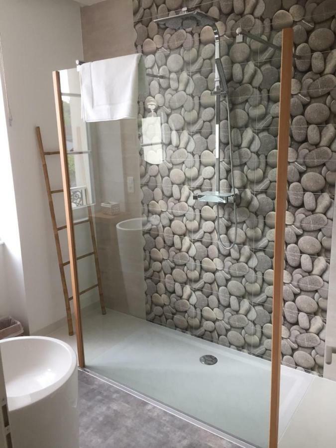 เลสกาล เดอ บรอกลี Hotel Broglie ภายนอก รูปภาพ